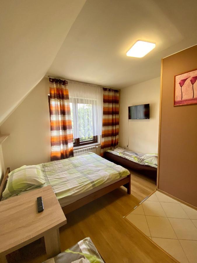 Osrodek Wczasowo-Kolonijny Gron Bed & Breakfast Bialy Dunajec Luaran gambar